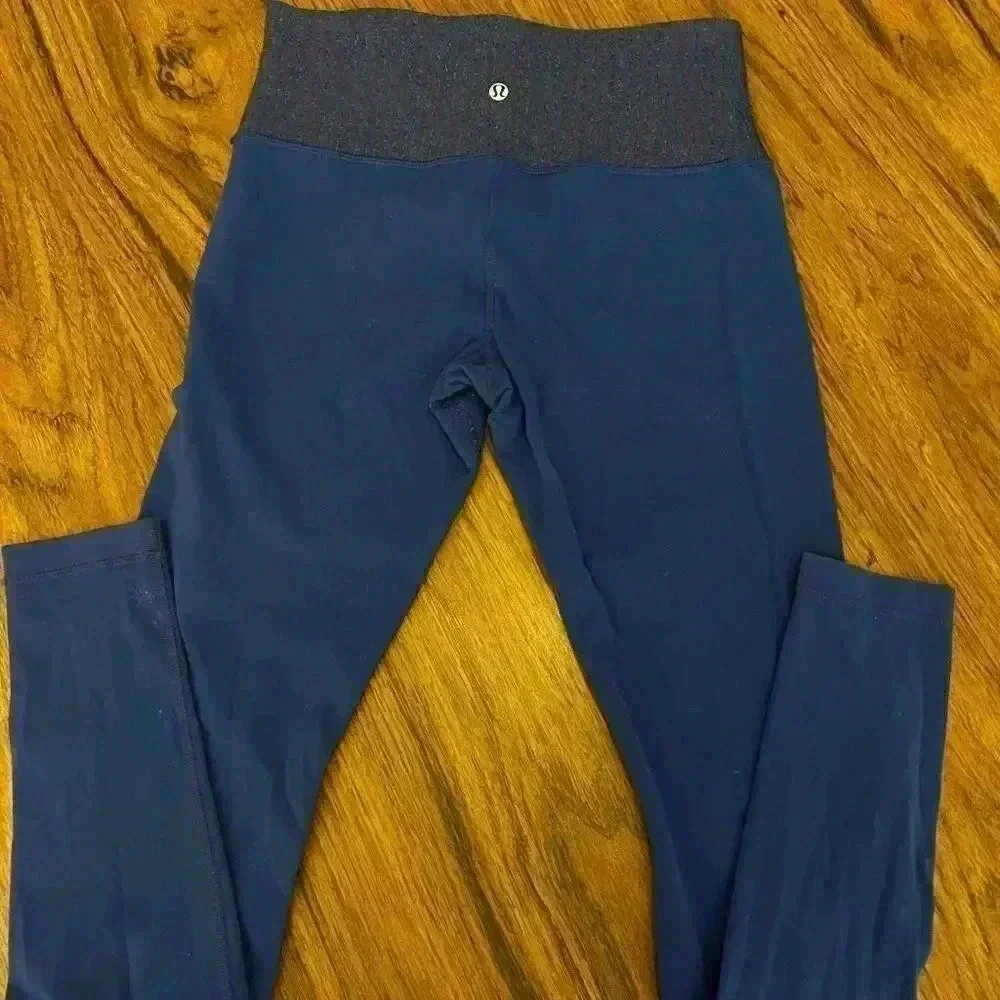 Lululemon Wunder Under HR Legging In Blue Stripe -Size 8 - Picture 3 of 5